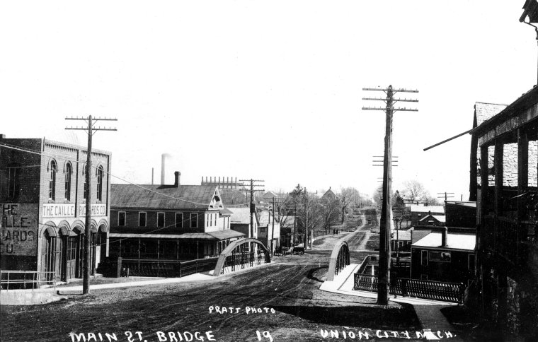 Broadway Bridge - 1a