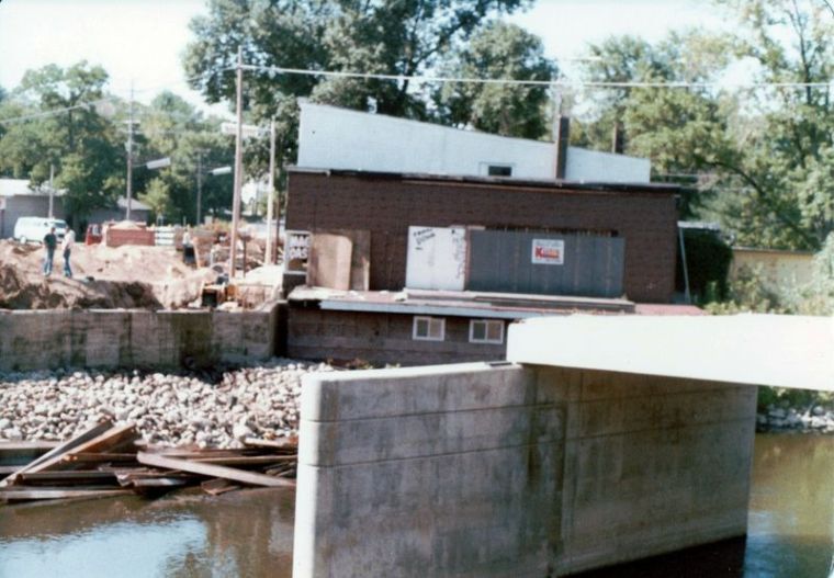 Broadway bridge construction 1977