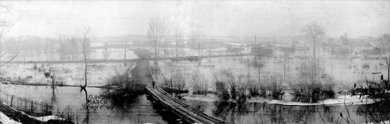 Flood of 1908 viewed from narrow gage bridge