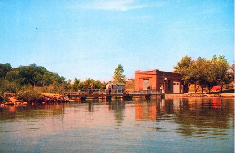 Riley Dam - 13b - Trudgeon's Post Card